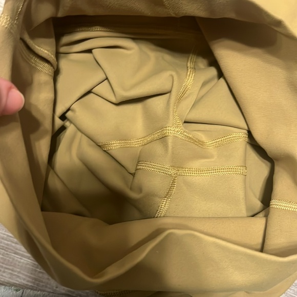 Lululemon Align Crop *21" - Size 6 - Picture 5 of 10